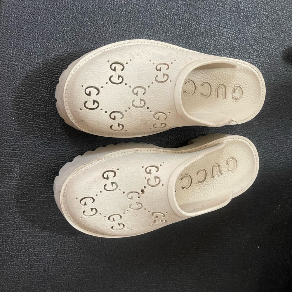 Gucci Cream Mules with Monogram Design